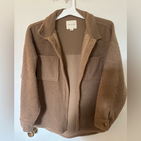 American Eagle Outfitters Tops - American Eagle Plush Sherpa Jacket in Light Brown